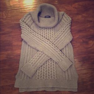 Bebe XS cable knit sweater